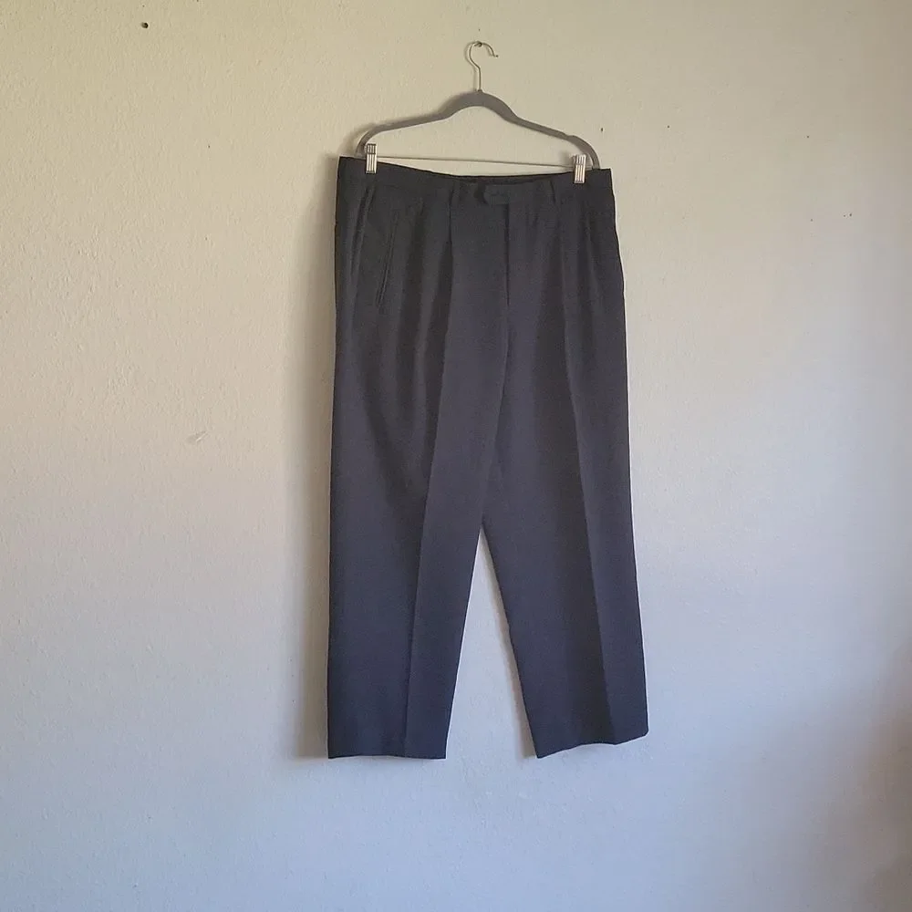 CLAIRBONE 2 pants size 38x30 1 cream 1 navy blue - Picture 6 of 16